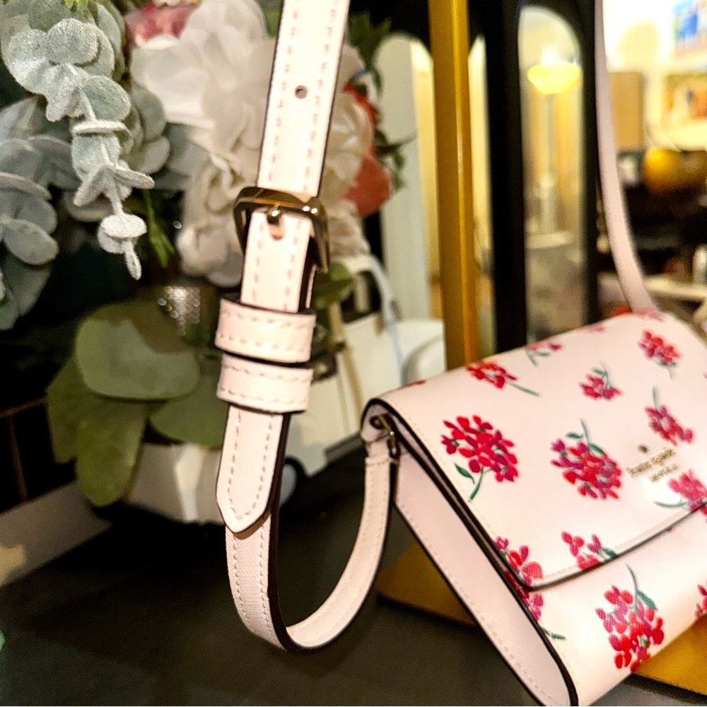 Kate Spade Perry White Leather Floral Crossbody Bag - EUC - Retails $239 - Picture 7 of 16